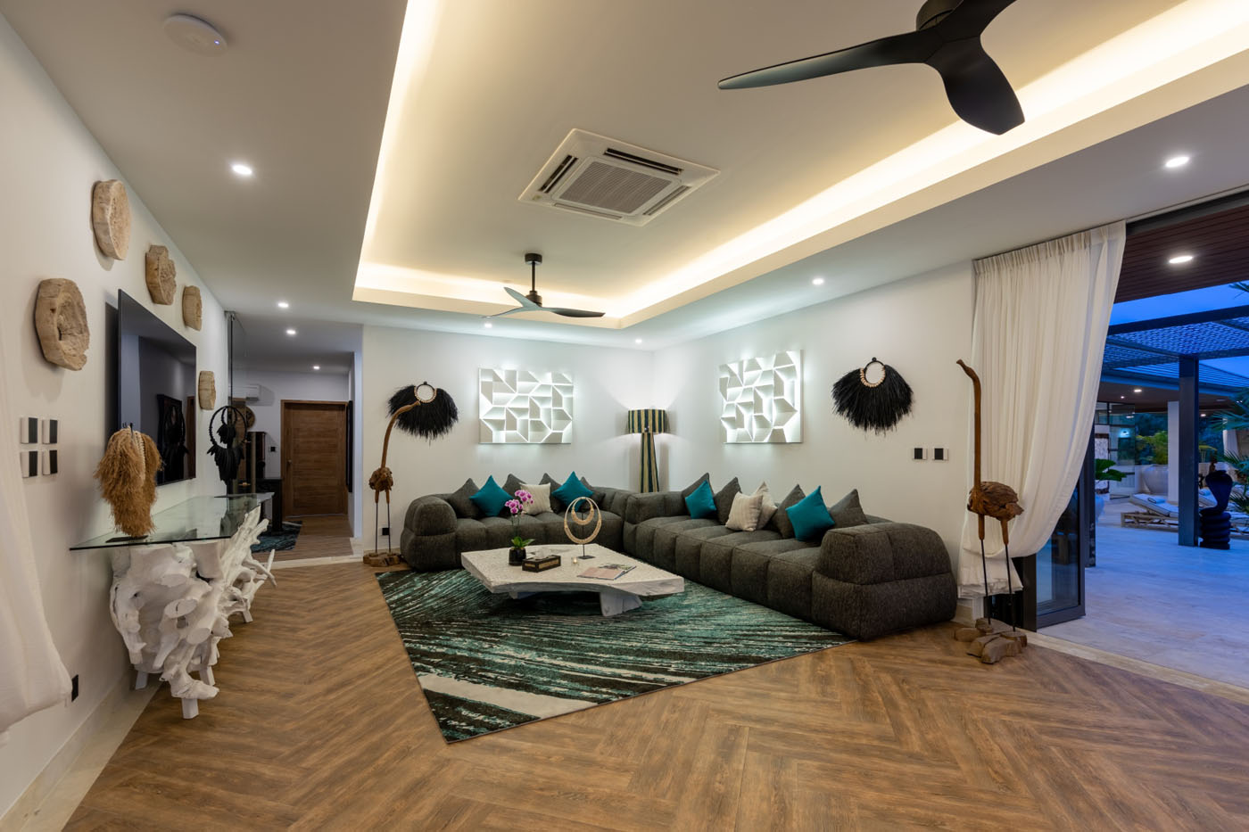 Lush Luxurious and Serenity in Riverside Villa