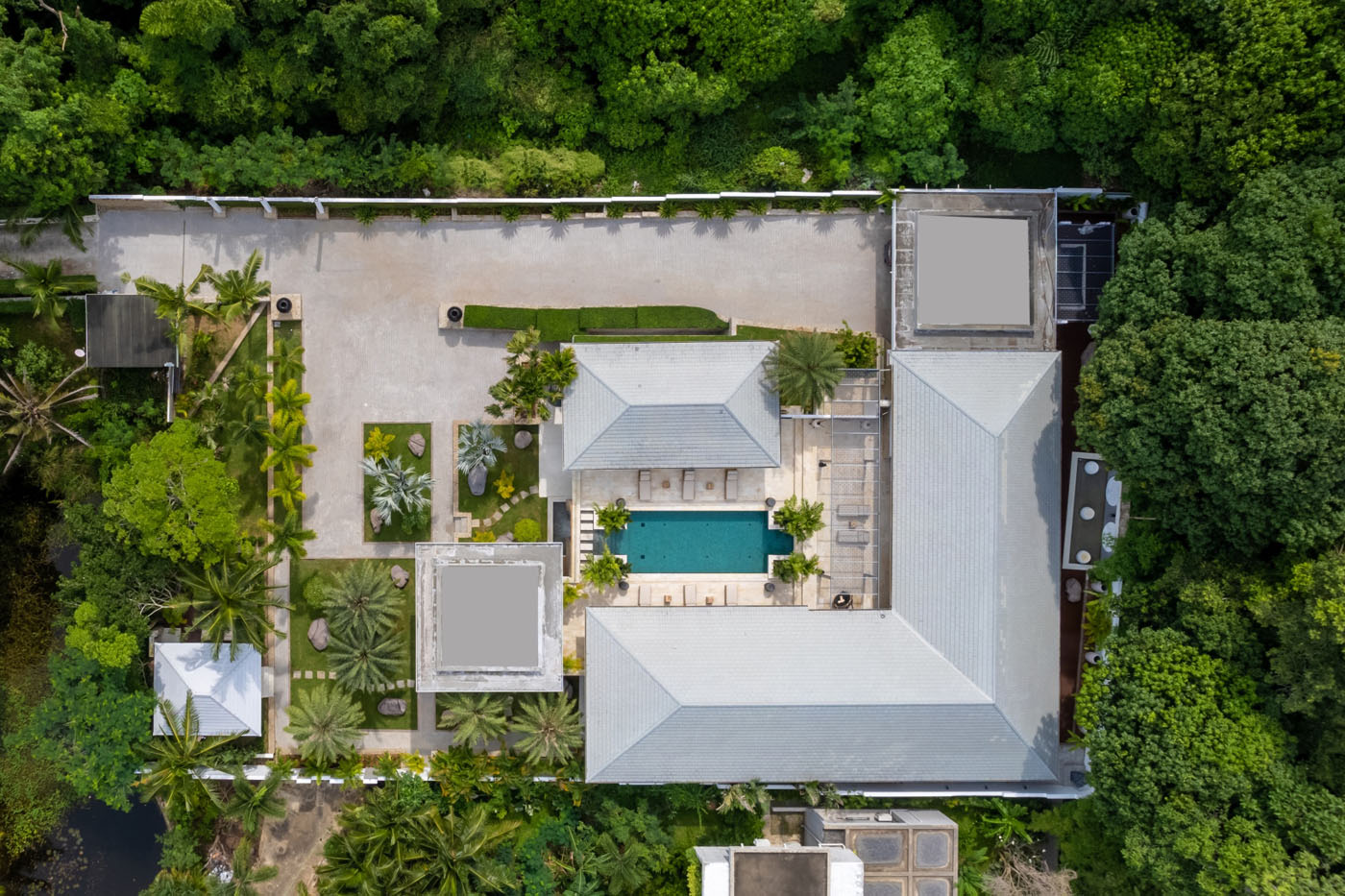 Lush Luxurious and Serenity in Riverside Villa