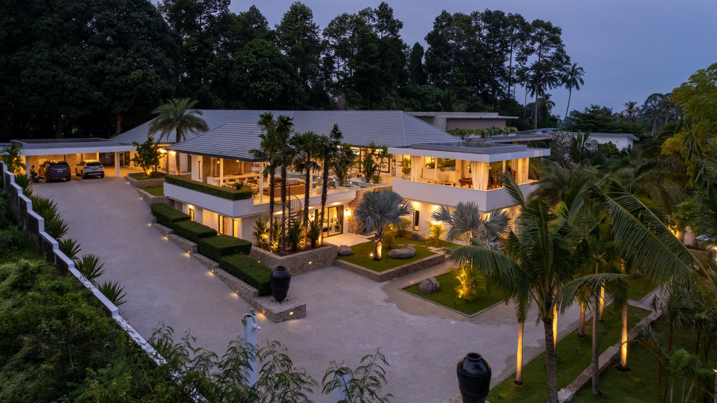 Lush Luxurious and Serenity in Riverside Villa