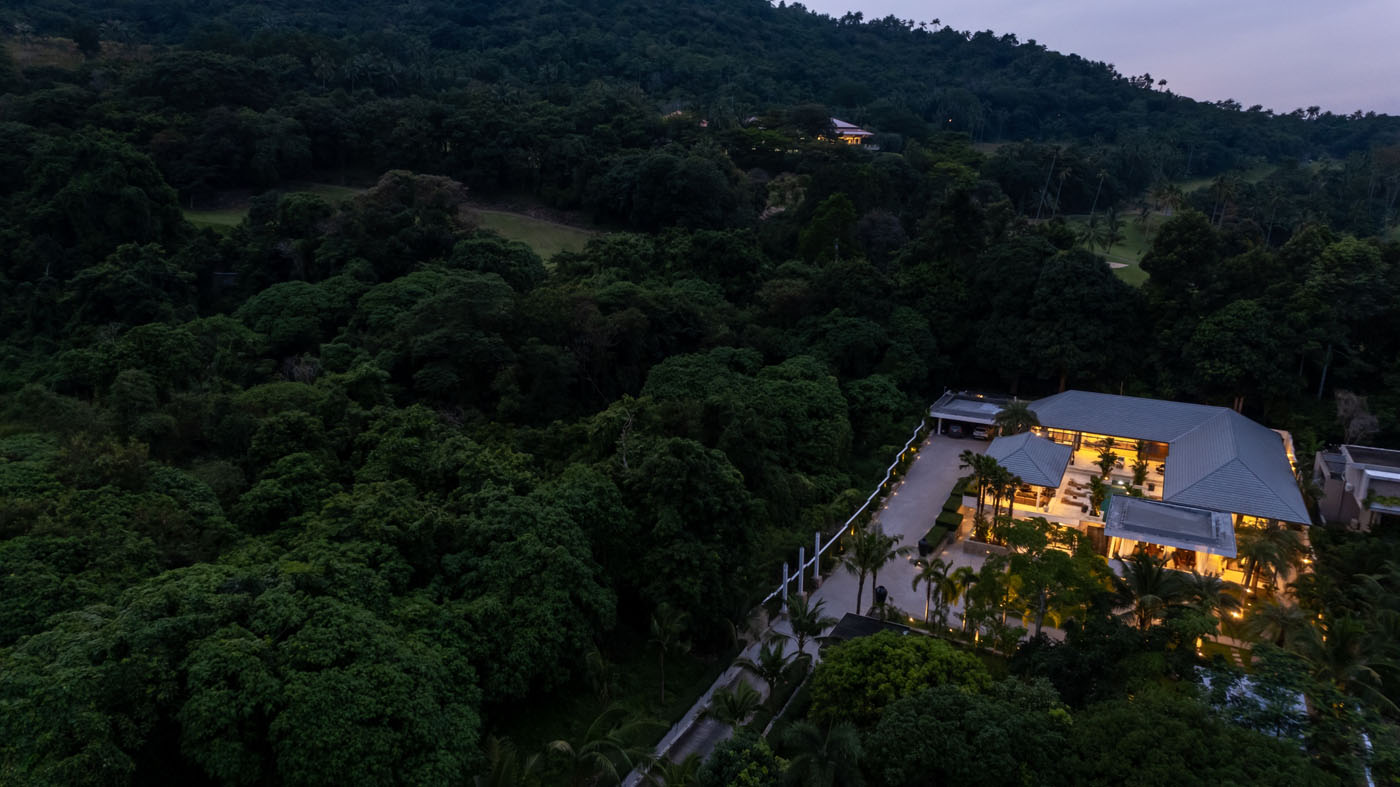 Lush Luxurious and Serenity in Riverside Villa