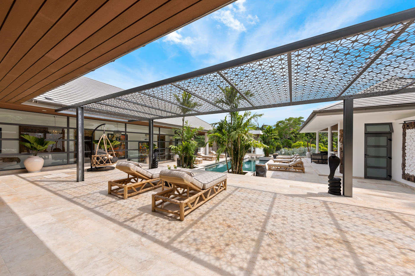 Lush Luxurious and Serenity in Riverside Villa