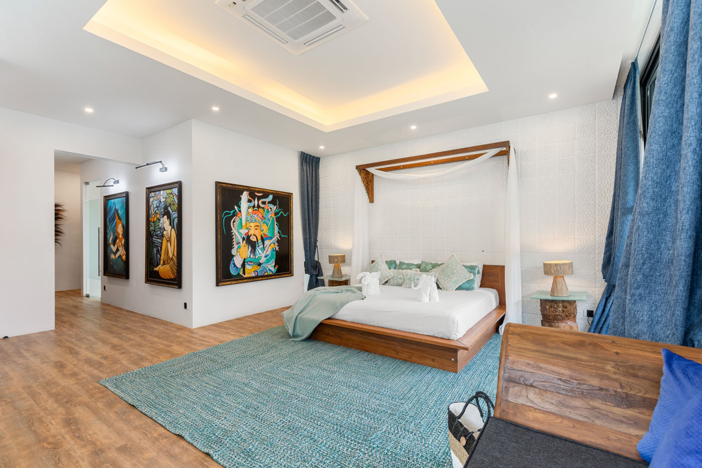 Lush Luxurious and Serenity in Riverside Villa