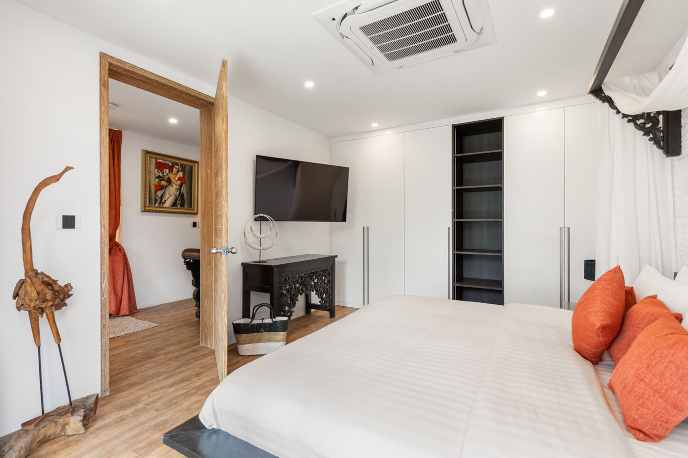 Lush Luxurious and Serenity in Riverside Villa